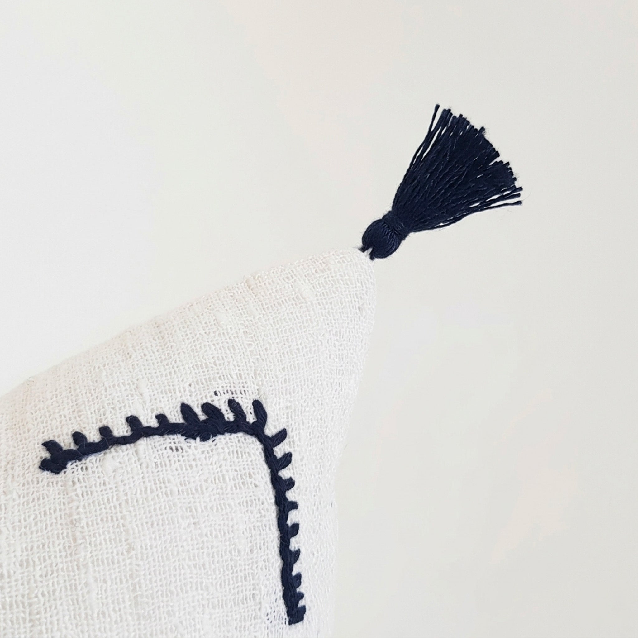 Coussin berbère brodé